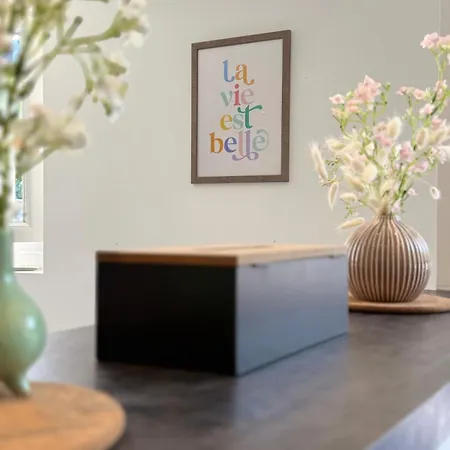 3 Pieces Apartment *