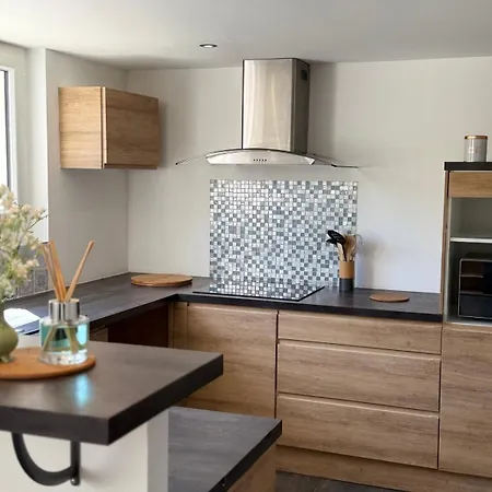 3 Pieces Apartment *